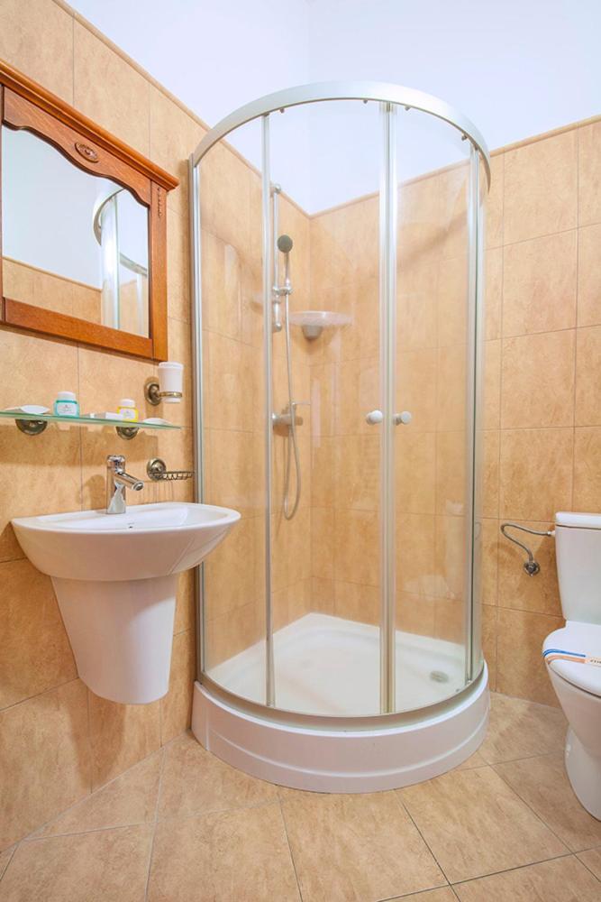 Zdroj Wojciech Aparthotel Ladek-Zdroj Ngoại thất bức ảnh