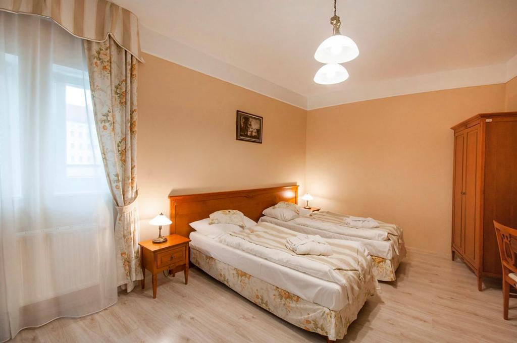 Zdroj Wojciech Aparthotel Ladek-Zdroj Ngoại thất bức ảnh